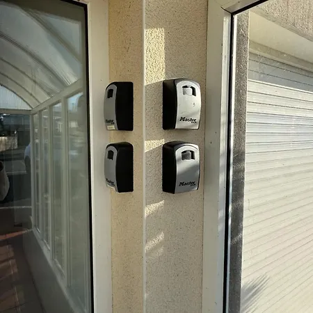 Appart-hotel Du Drapeau Bleu Kiwi شقة *