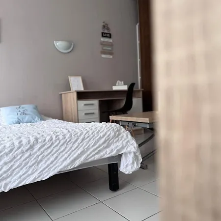 Appart-hotel Du Drapeau Bleu Kiwi شقة Aytré