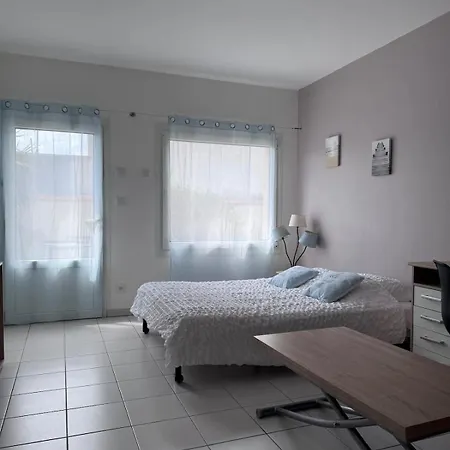 Appart-hotel Du Drapeau Bleu Kiwi شقة