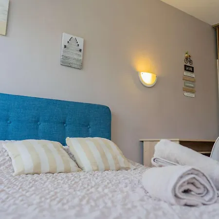 Apartment Appart-hotel Du Drapeau Bleu Kiwi Aytré